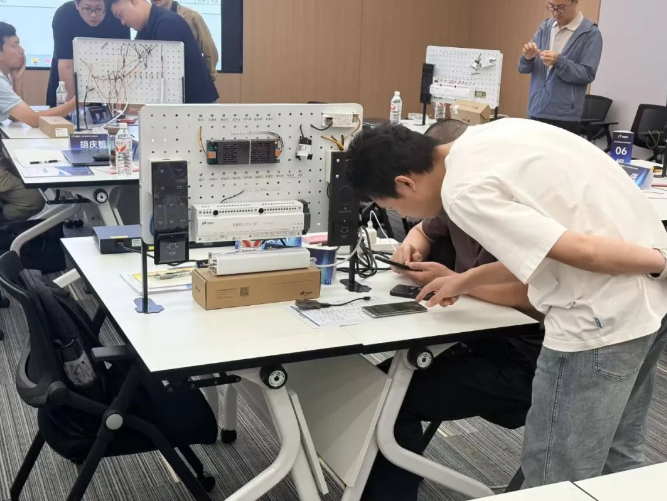 坚定信心 · 打赢全年|普杰科技半年度会议暨三季度技术培训圆满举办。 坚定信心 · 打赢全年|普杰科技半年度会议暨三季度技术培训圆满举办。